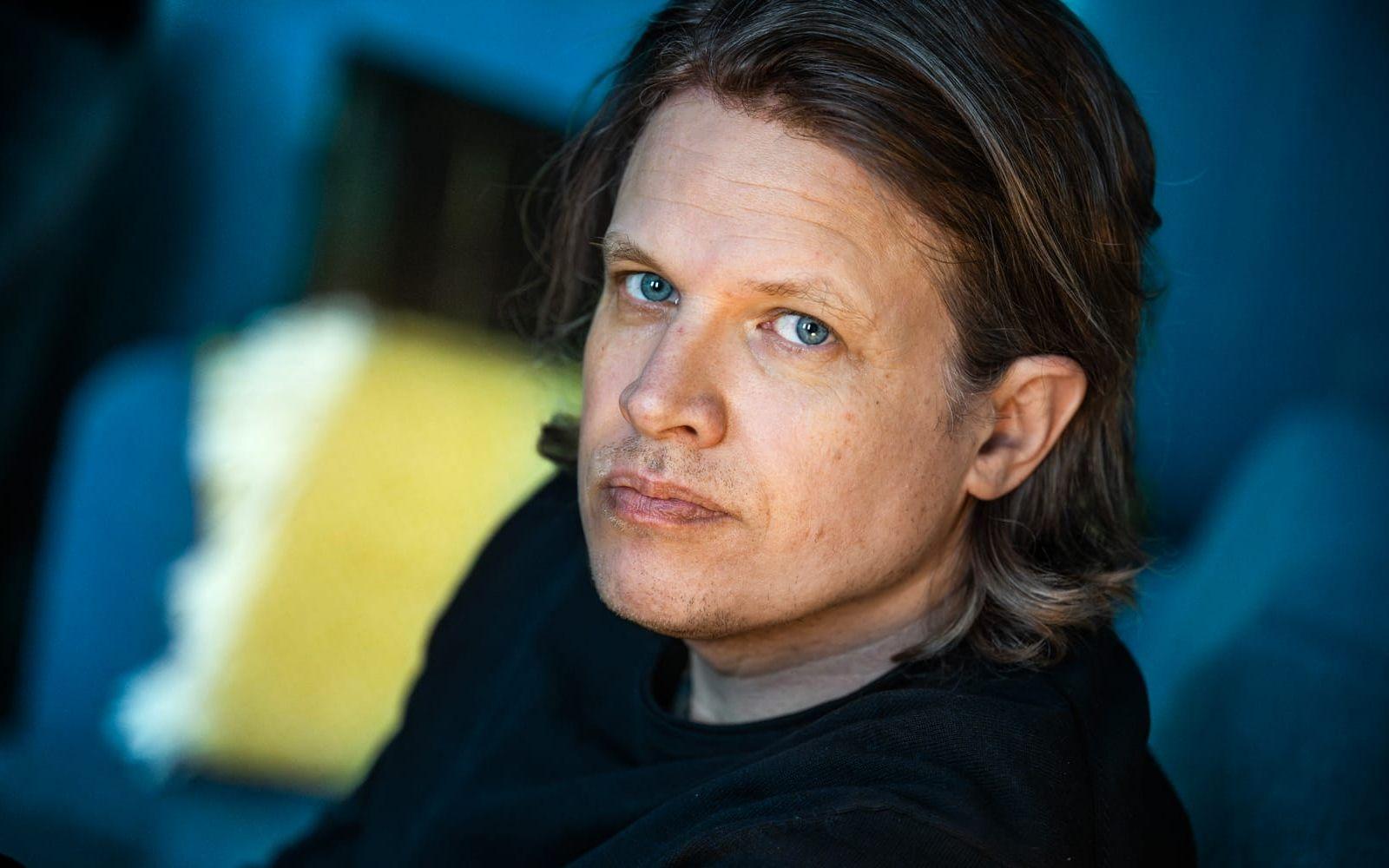 Robert Pettersson, frontfigur i Takida, släpper ett soloalbum.