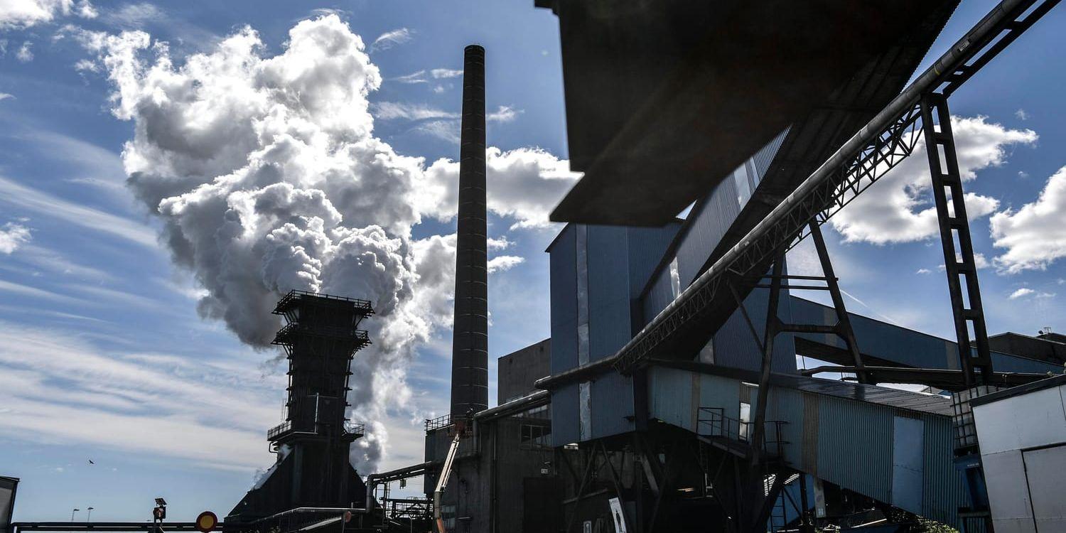 SSAB:s stålverk i Oxelösund är en av anläggningarna som släpper ut mest koldioxid i Sverige.