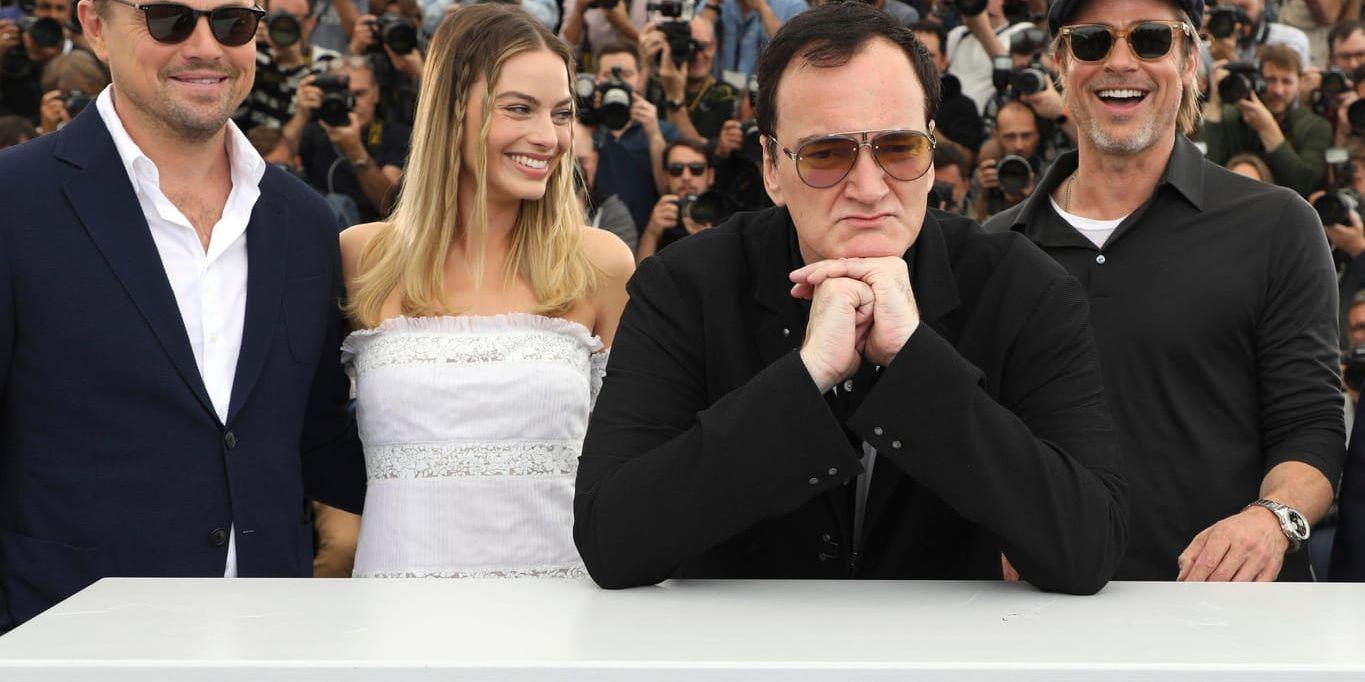 Leonardo DiCaprio, Margot Robbie, Quentin Tarantino och Brad Pitt inför presskonferensen för "Once upon a time in Hollywood" i Cannes.