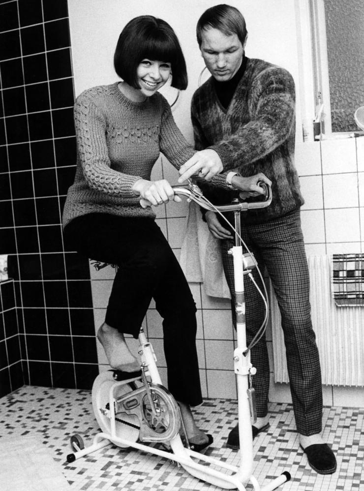 Bo Högberg och Anita Lindblom konditionstränar tillsammans 1968.