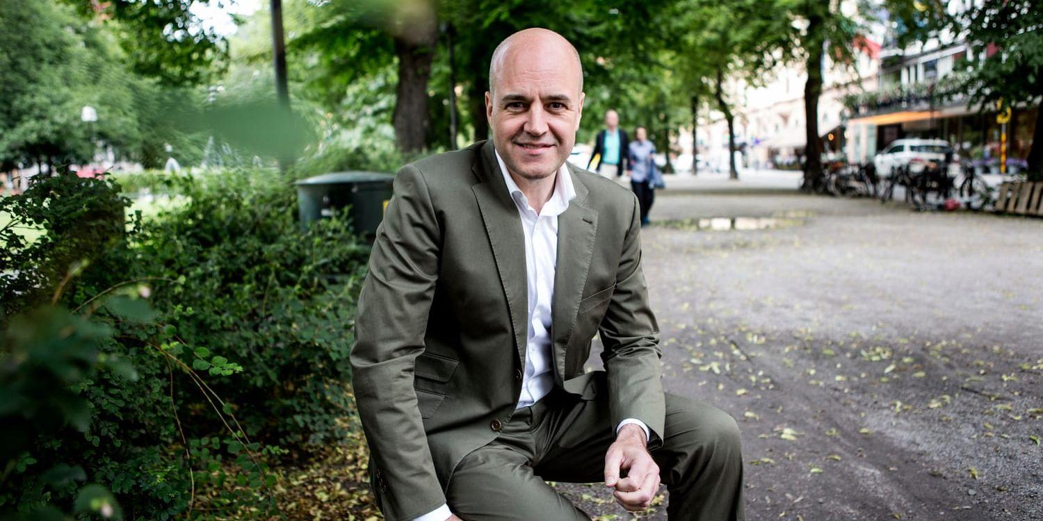 Förre statsministern Fredrik Reinfeldt manar europeiska politiker att tänka nytt på arbetsmarknaden när han lanserar sitt ”Reinfeldt-initiativ” på en presskonferens i Bryssel. Fast någon politisk comeback är det inte.