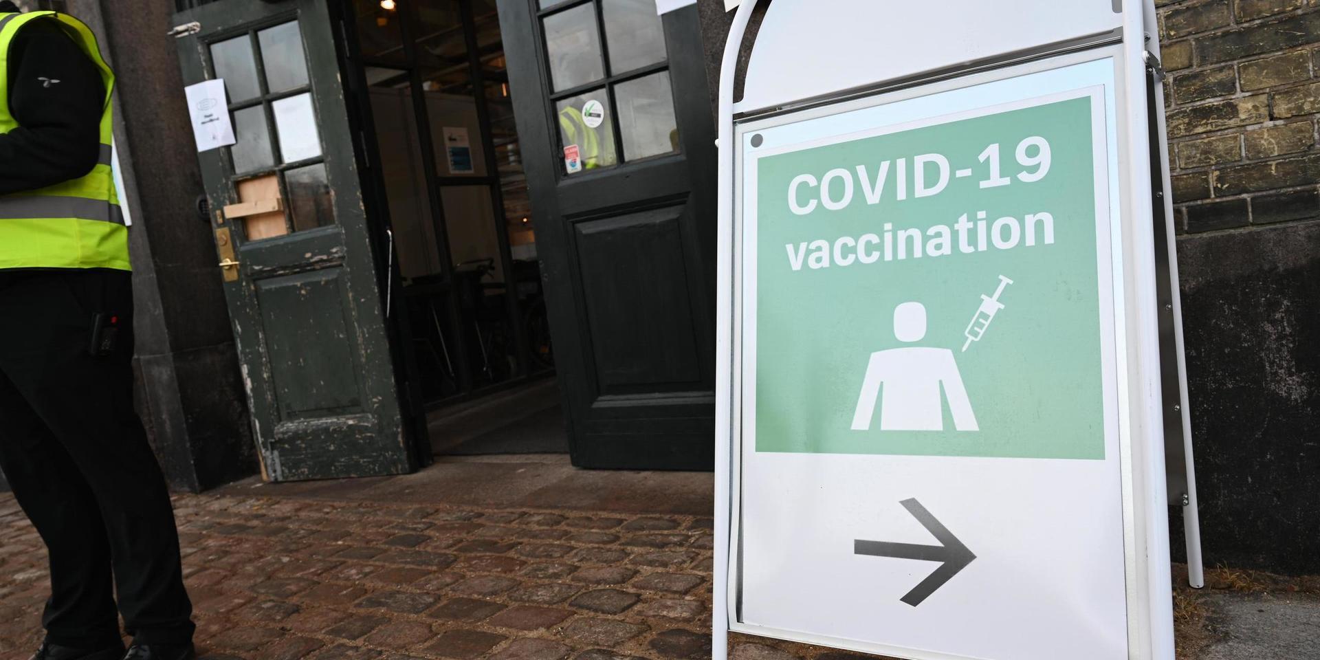 'Om en stor mängd vaccin kommer på en och samma dag, så ska vi snabbt få ut det', säger Danmarks statsminister Mette Frederiksen.