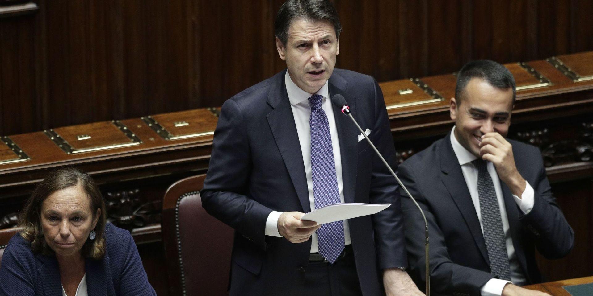Italiens premiärminister Giuseppe Conte presenterar en mängd punkter för den nya koalitionens politik.