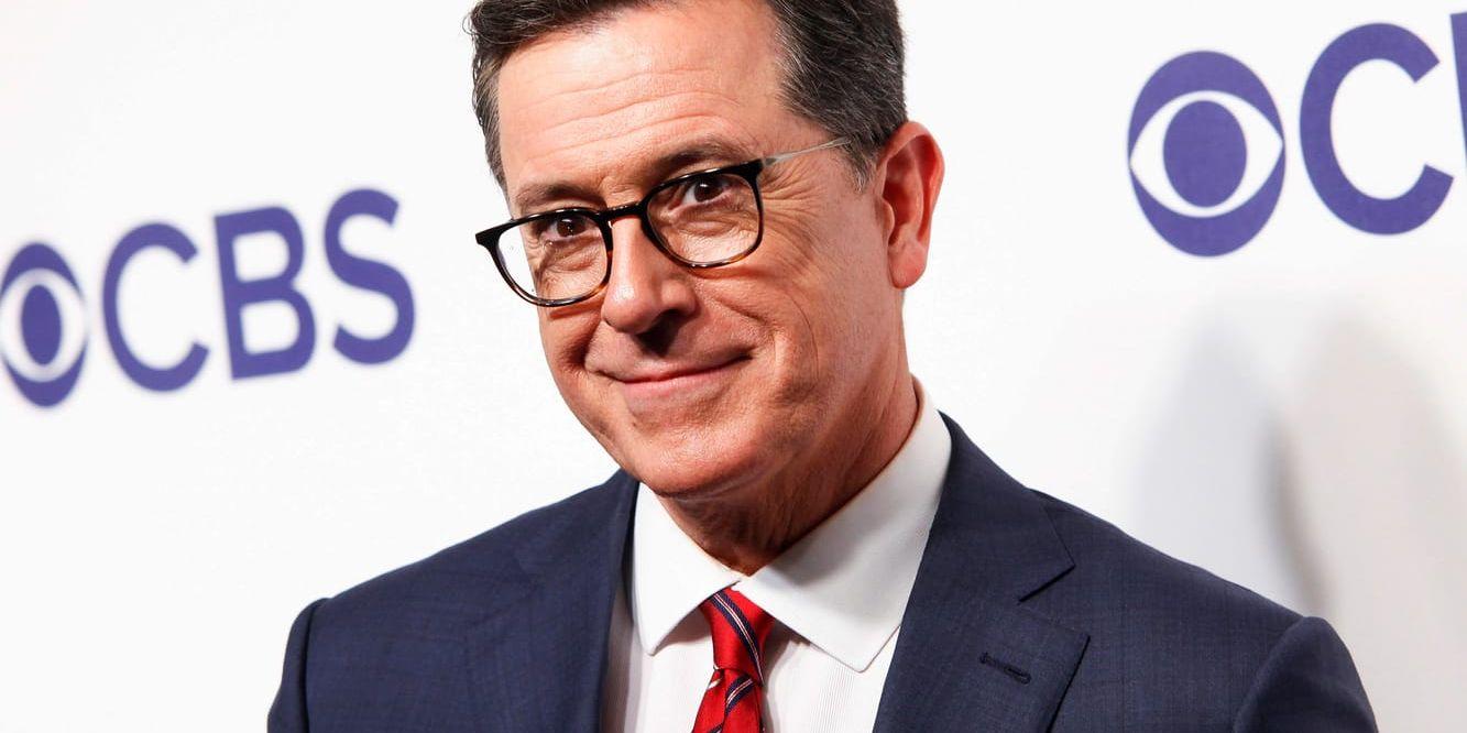 Stephen Colbert gjorde gemensam sak med konkurrenterna i en sketch. Arkivbild.