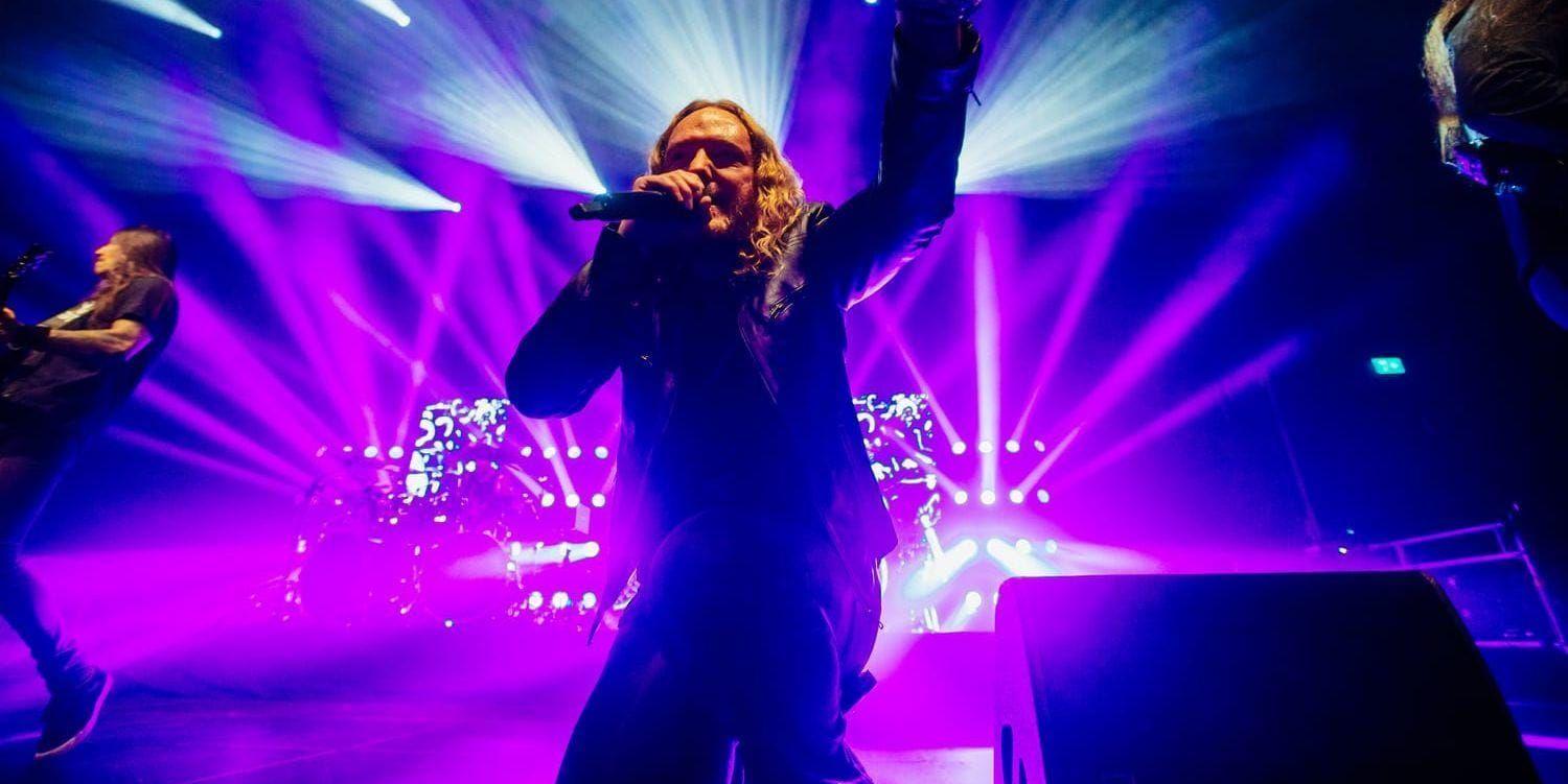 Dark Tranquillity på scen.