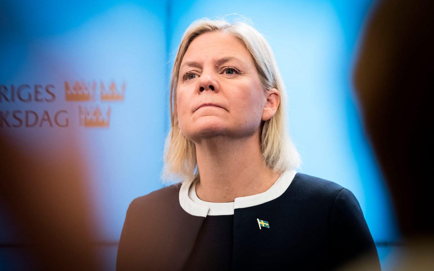 ”Det skulle vara väldigt annorlunda”, säger Magdalena Andersson om att sitta i en M-ledd regering trots att Socialdemokraterna är större.