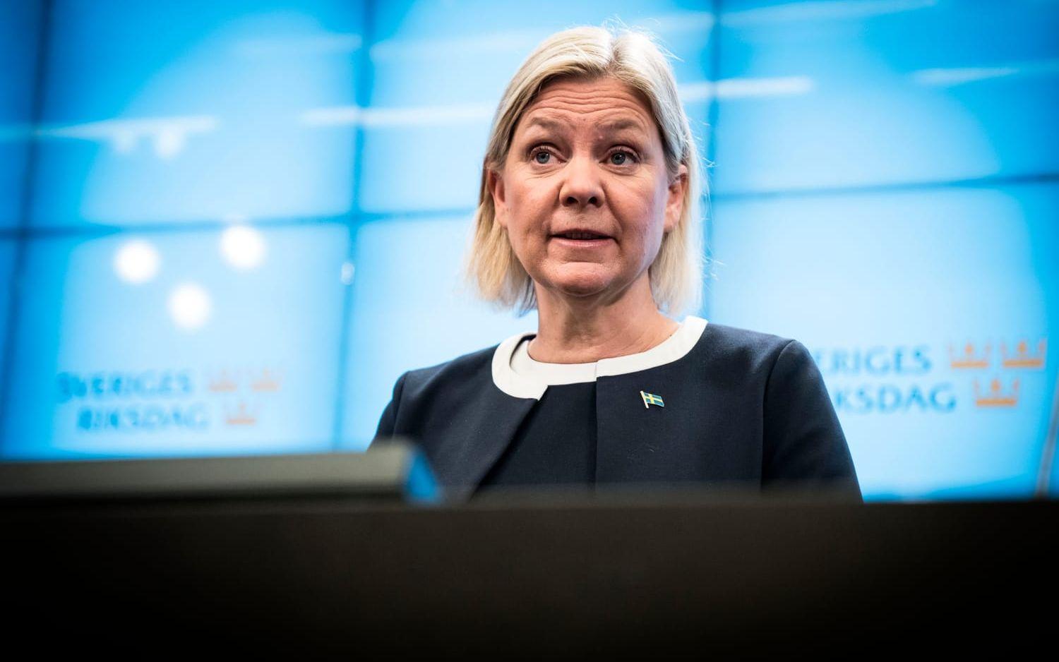 Magdalena Andersson på pressträffen efter att ha lämnat in sin avskedsansökan. 