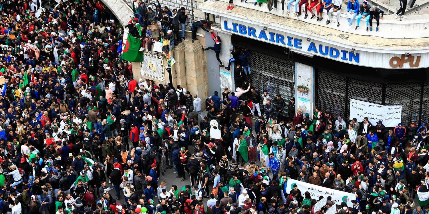 Sedan förra månaden har omfattande protester mot Algeriets president Abdelaziz Bouteflika och hans regim pågått i Algeriet. Arkivbild.