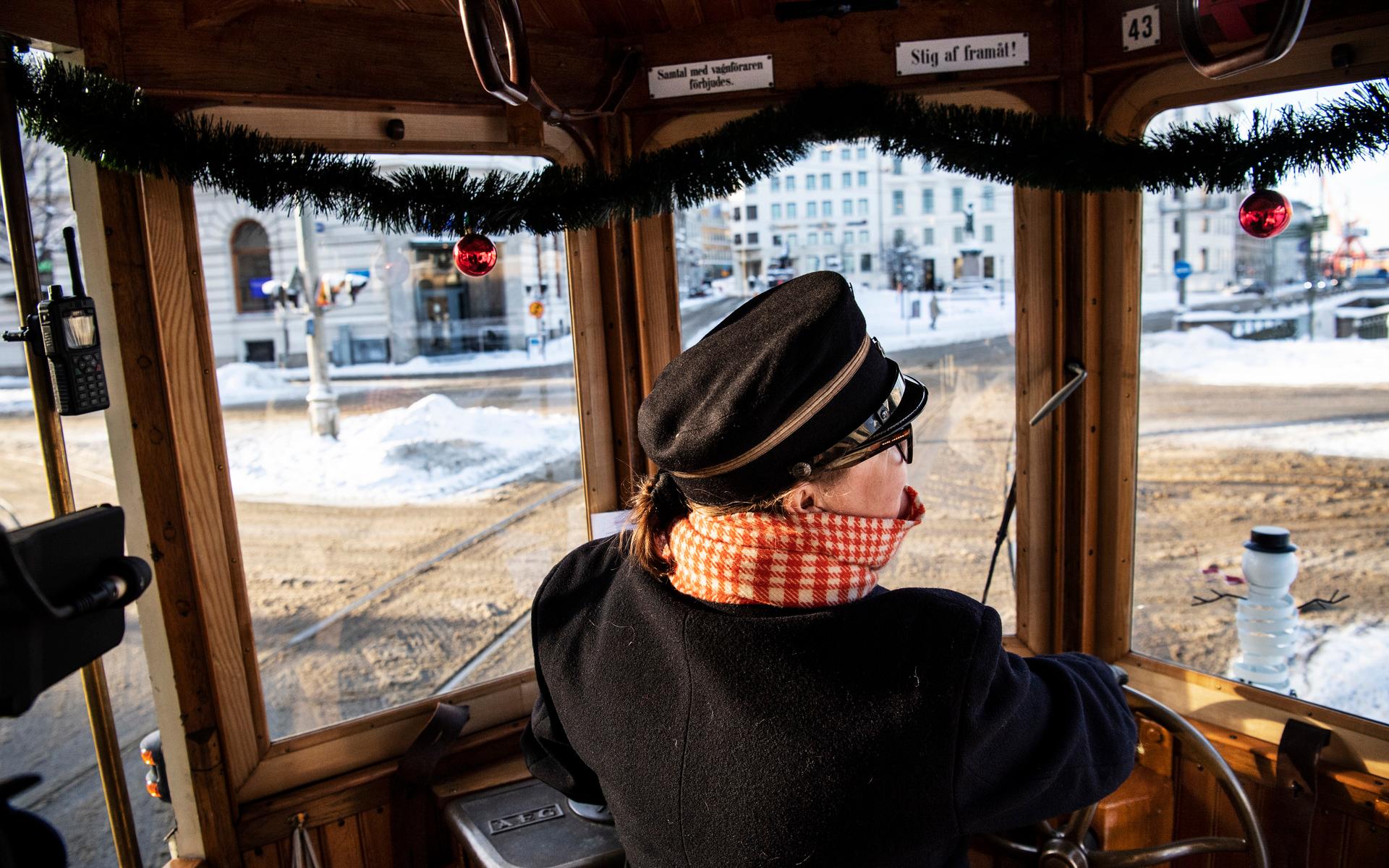 Spårvägssällskapet Ringlinien hjälpte till att köra den över 100 år gamla spårvagnen.