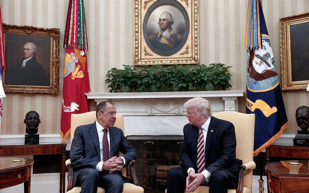 Den ryske utrikesministern Sergej Lavrov besökte Trump i Vita huset i veckan. Bild: TT

