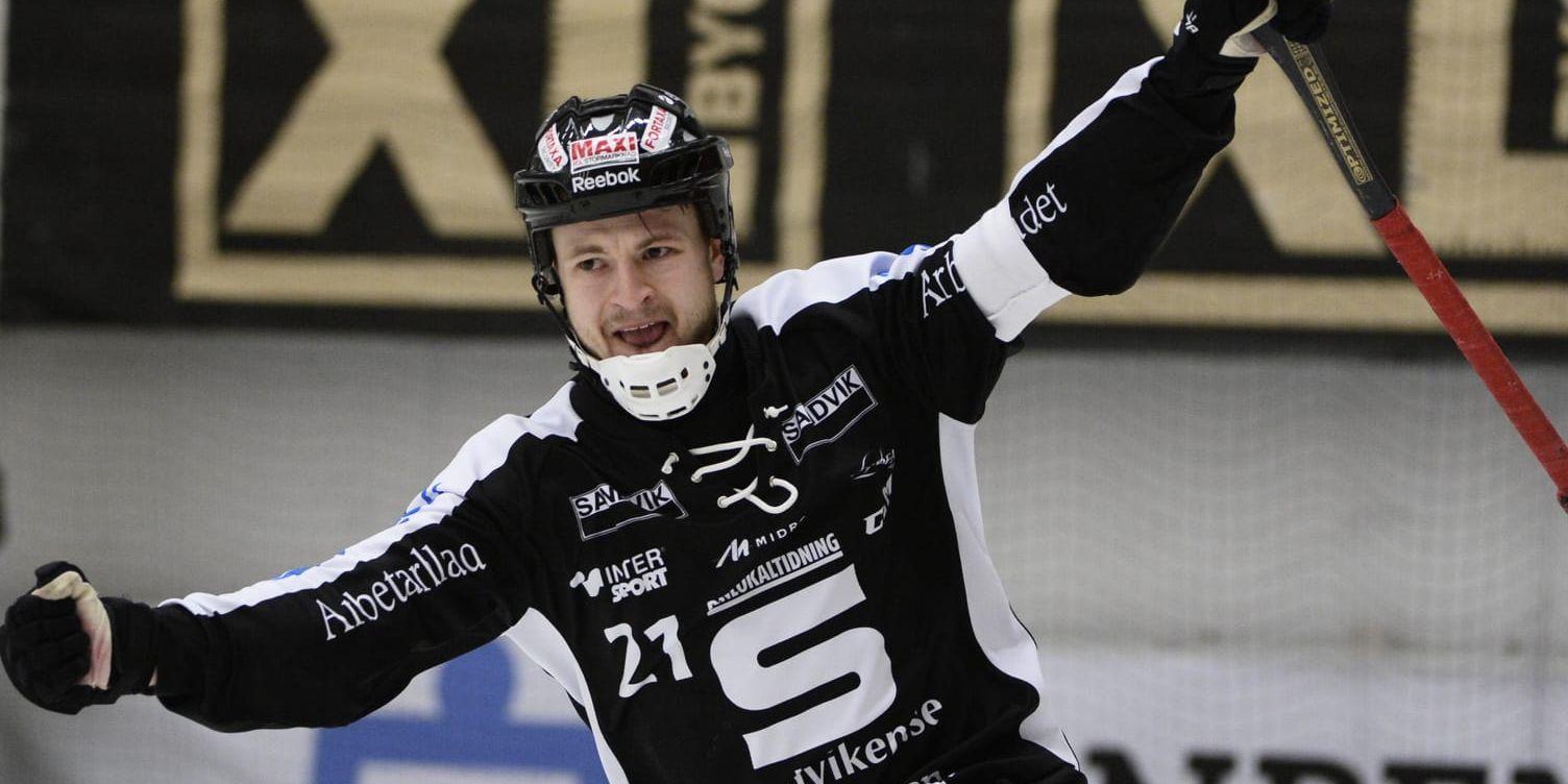 Christoffer Edlund gjorde fyra mål när Sandviken krossade Bollnäs, 10–3. Arkivbild.