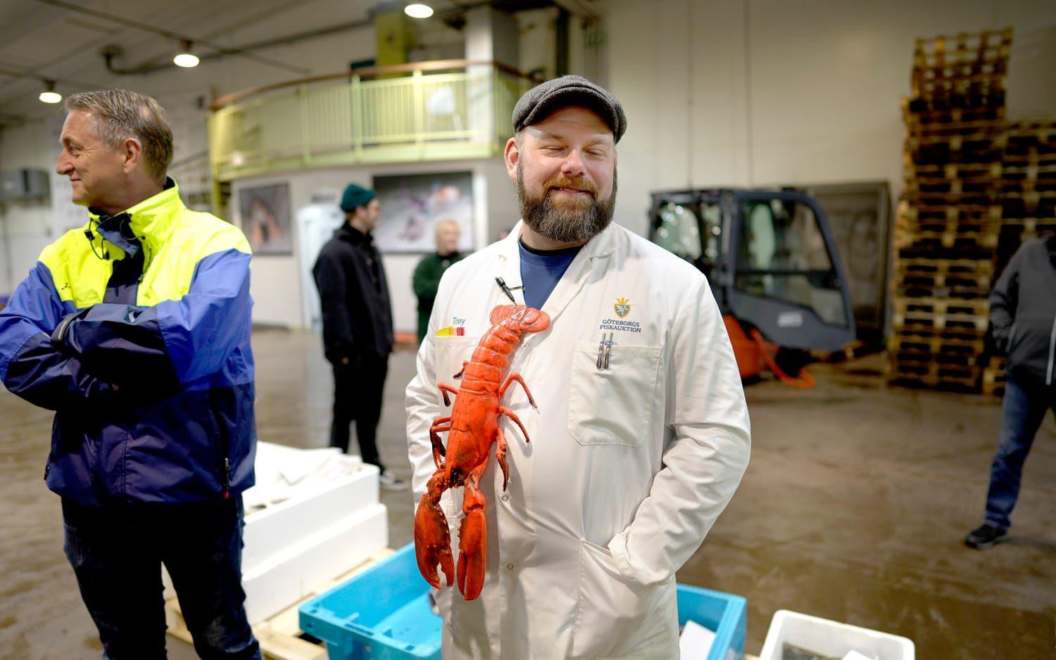 Tony Carlsson är auktionsförrättare på Göteborgs fiskauktion.