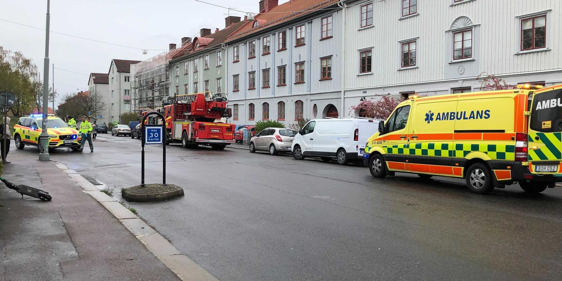En brand bröt ut i en säng i Kungsladugård under tisdagsförmiddagen.
