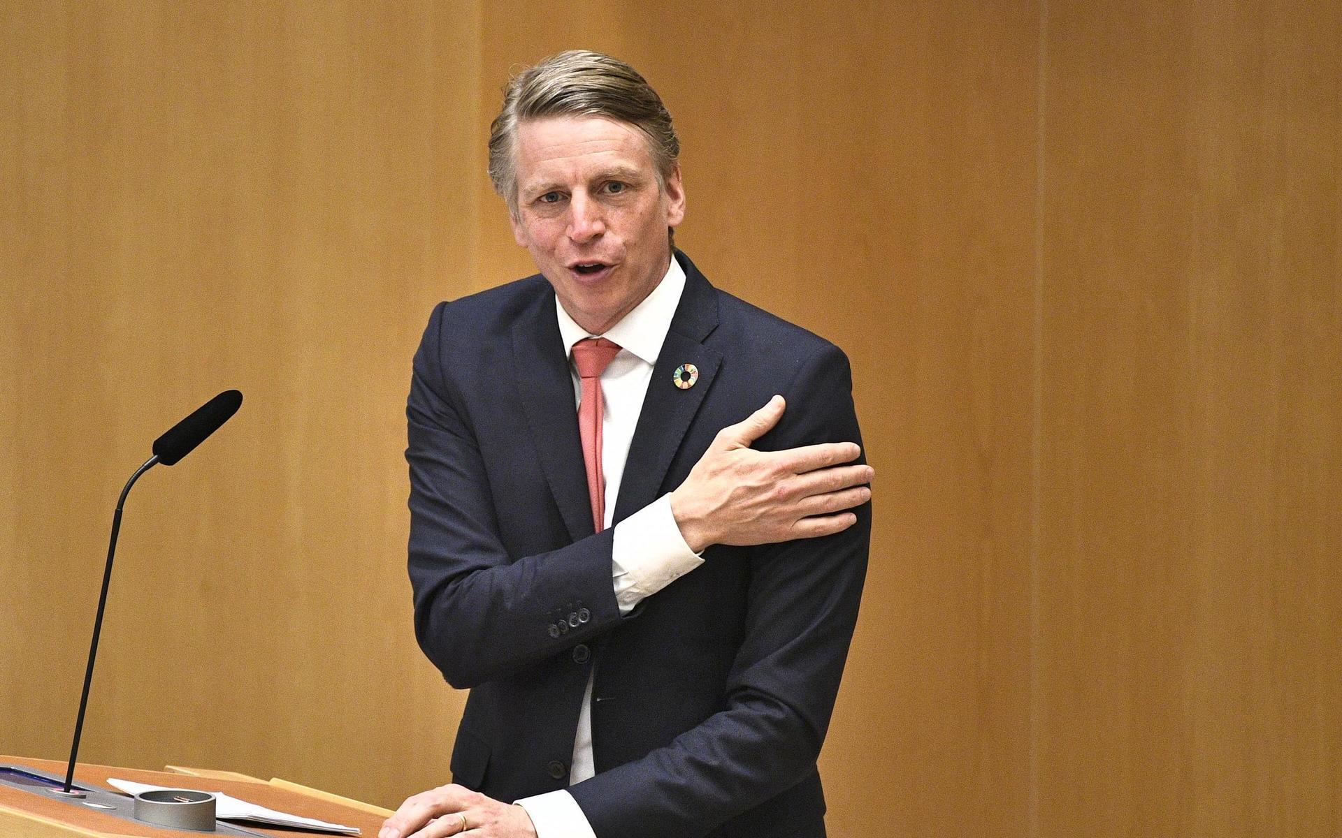 Miljöpartiets språkrör Per Bolund (MP) under partiledardebatten i riksdagen.