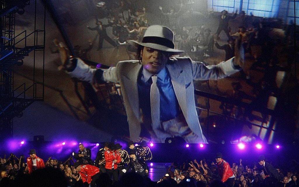Thriller spelades som en hyllning på MTV Music Video Awards 2009. Foto: TT.