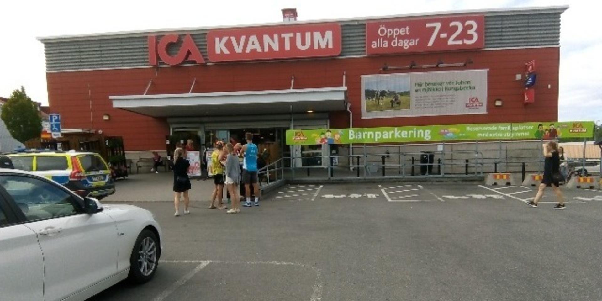 Ica Kvantum i Munkebäck tvingades evakuera butiken.