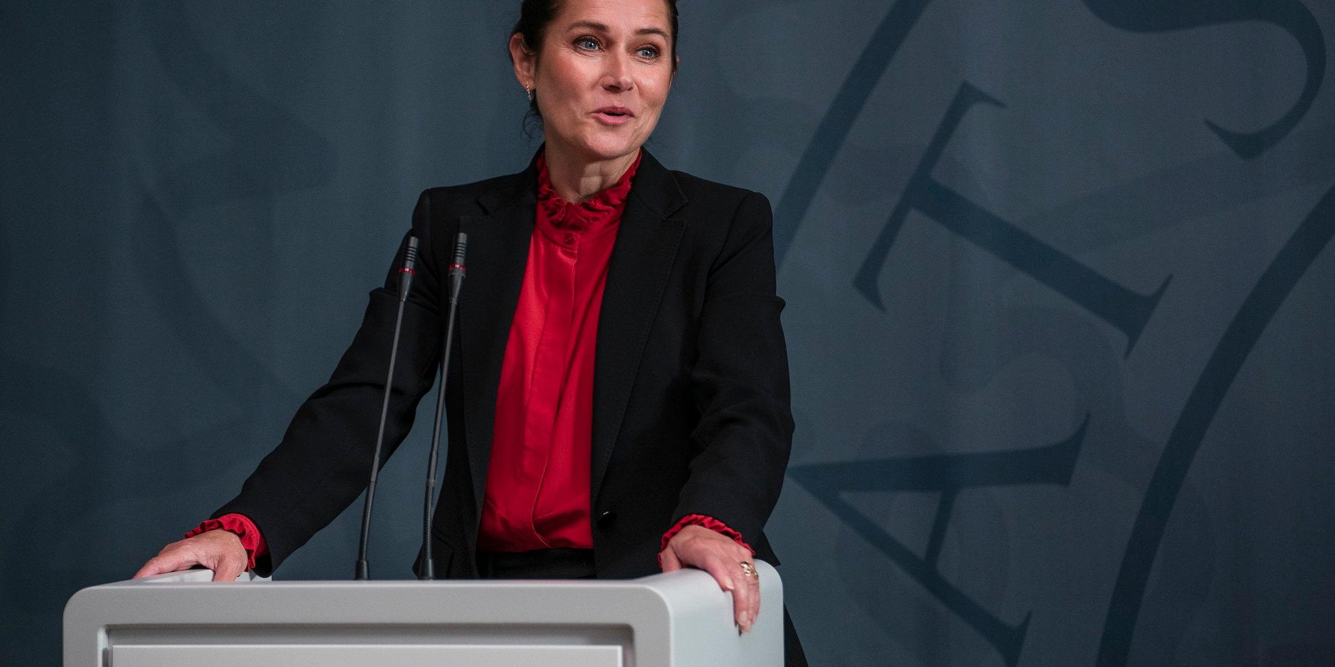 Sidse Babett Knudsen är tillbaka i sin paradroll, som den danska politikern Birgitte Nyborg i 'Borgen – riket, makten och äran'. Pressbild.