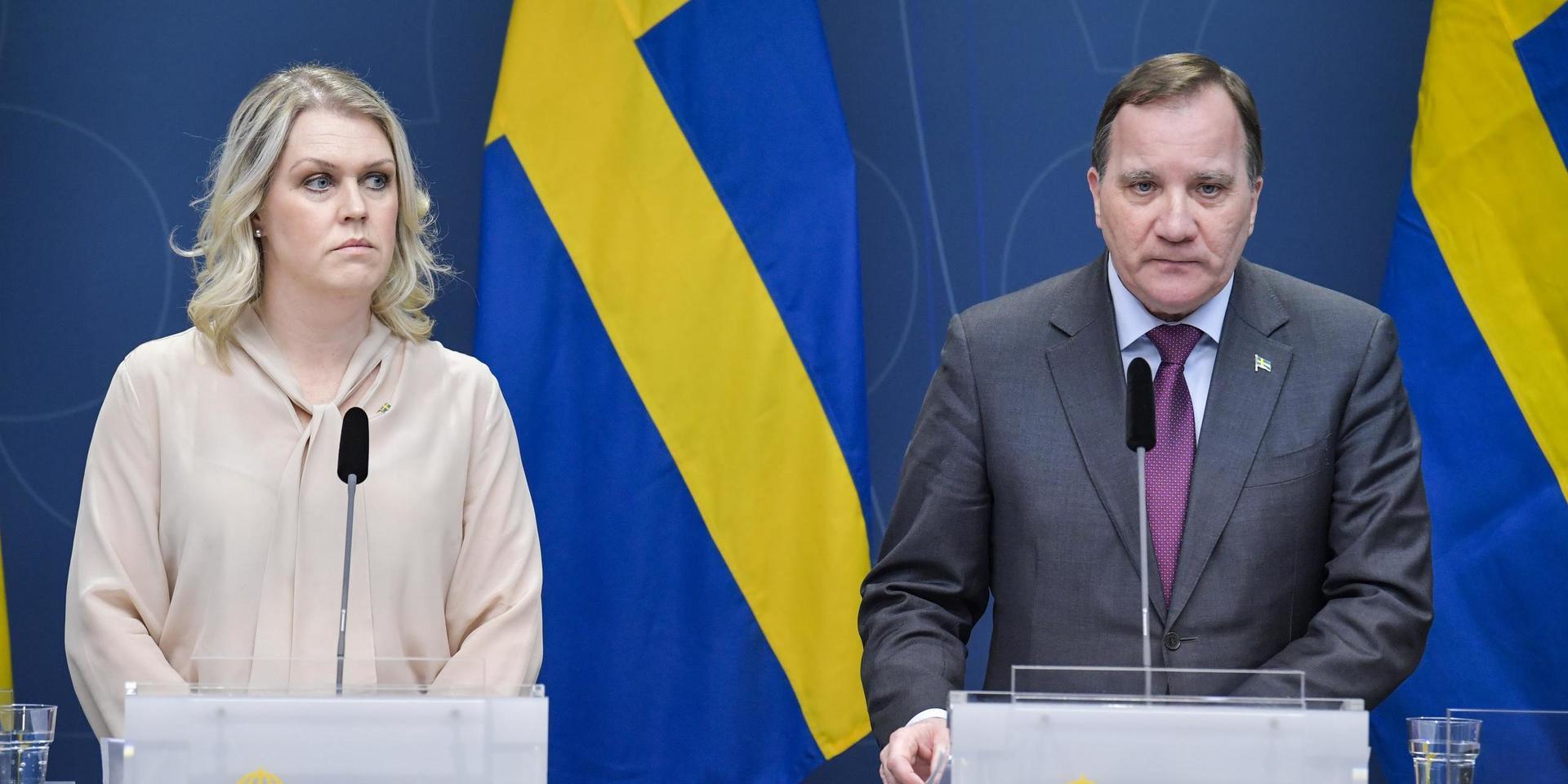 Socialminister Lena Hallengren och statsminister Stefan Löfven (S). Arkivbild. 