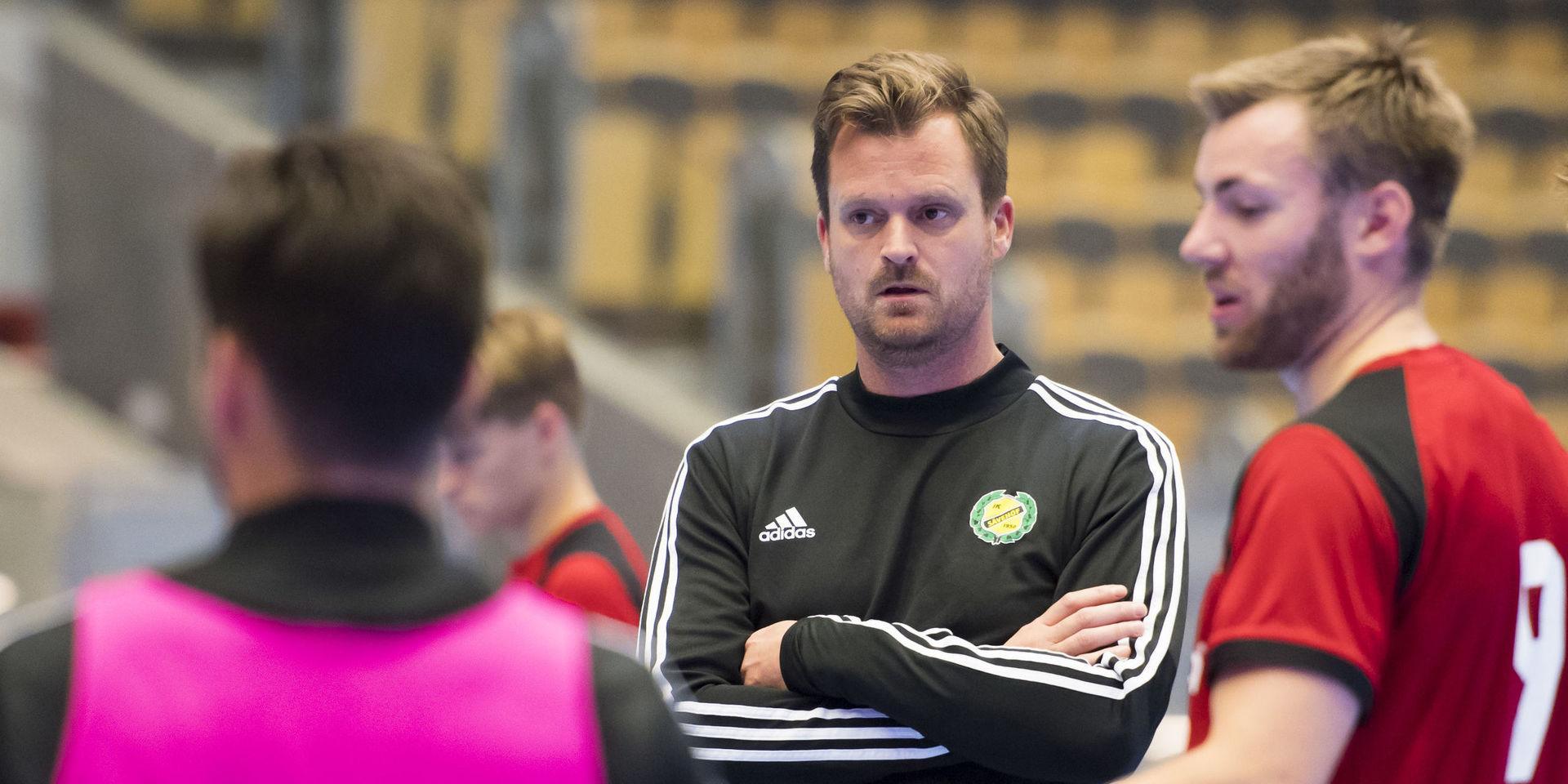 Kristian Berndtsson mobiliserar sitt Sävehof under den intensiva matchperioden.