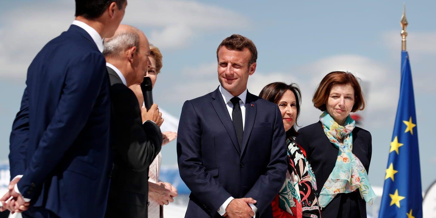 Franske presidenten Emmanuel Macron invigde flygmässan på Le Bourget.