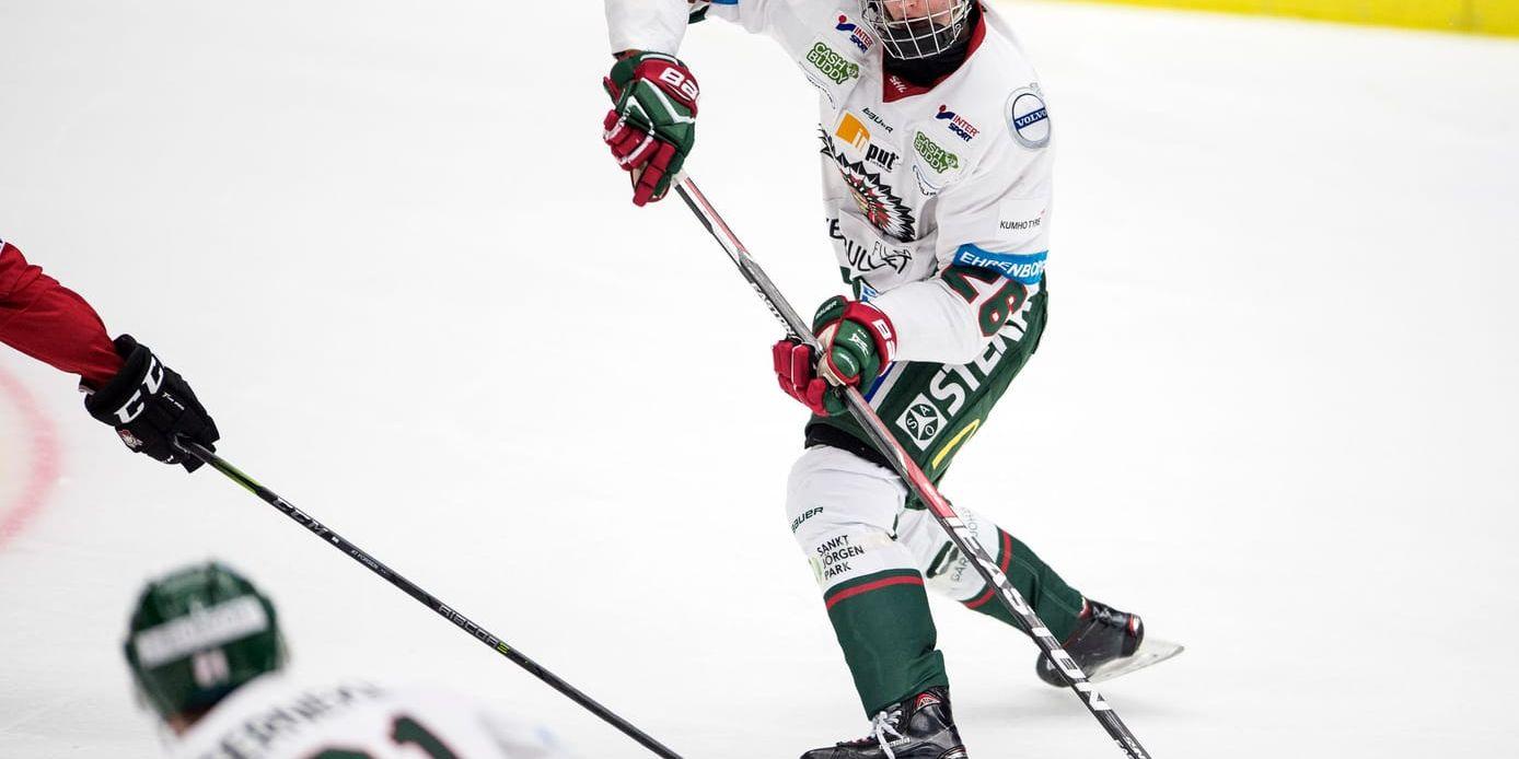 Rasmus Dahlins framfart under tiden i SHL har nått även de nordamerikanska ishockeyjournalisterna. Arkivbild.