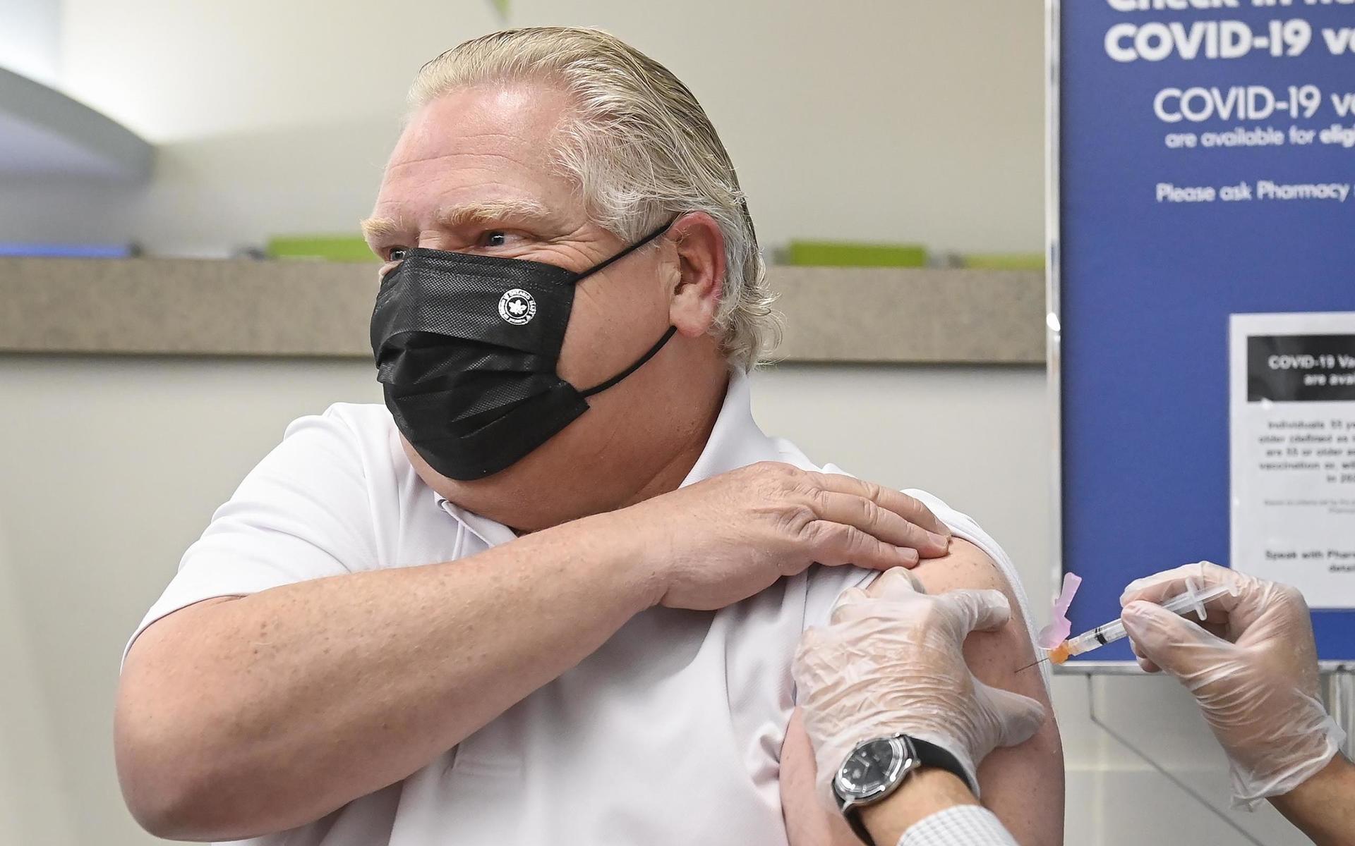 Ontarios premiärminister Doug Ford fick den 9 april sin första vaccindos. Han tvingades efter stora protester dra tillbaka coronarestriktioner, den ökade smittspridningen till trots.