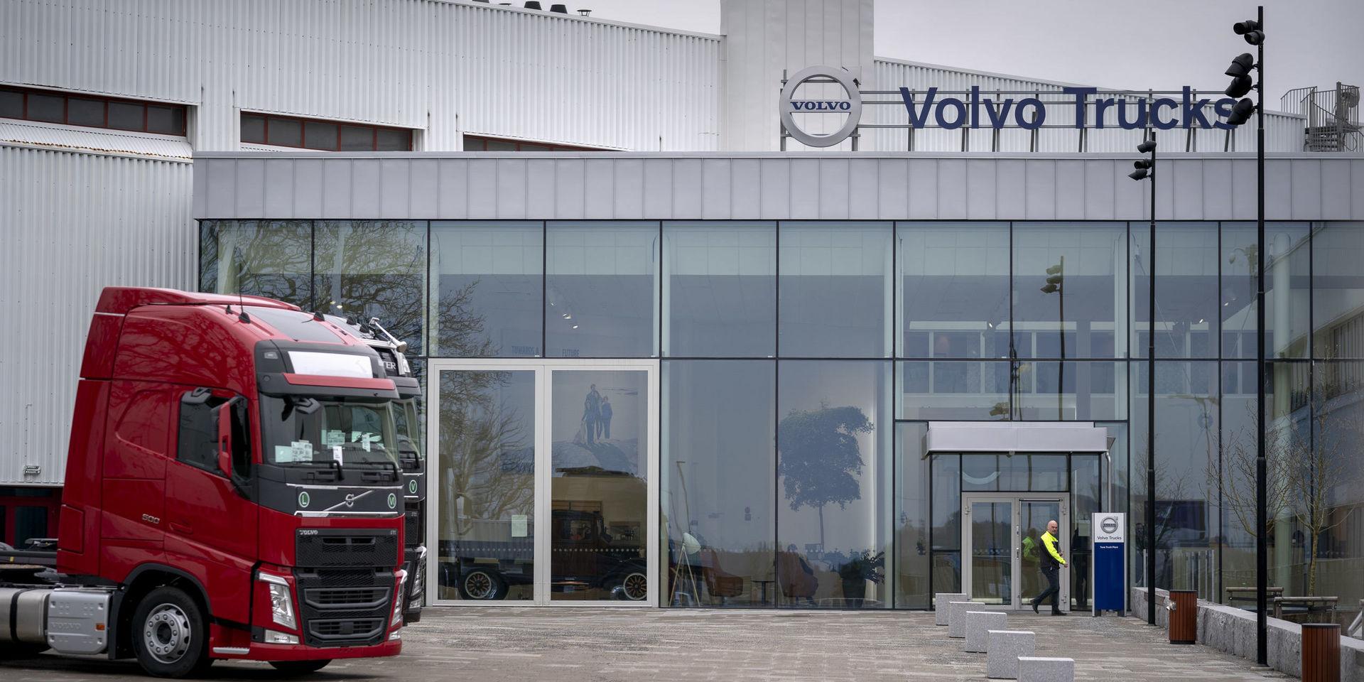 Volvo och tyska konkurrenten Daimler satsar på ett gemensamt bolag för att producera bränsleceller till tunga fordon. Arkivbild.