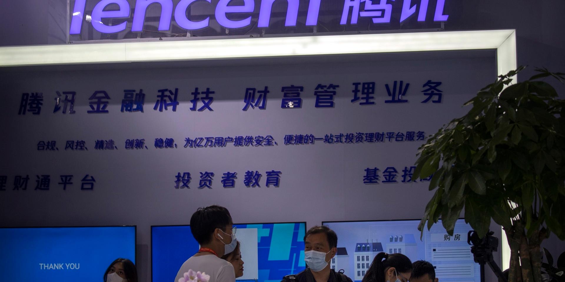 Den kinesiska onlinejätten Tencents aktie har till följd av en serie besked om åtstramade regler för spelsektorn i Kina rasat med 40 procent sedan toppnoteringarna i februari i år. Arkivbild