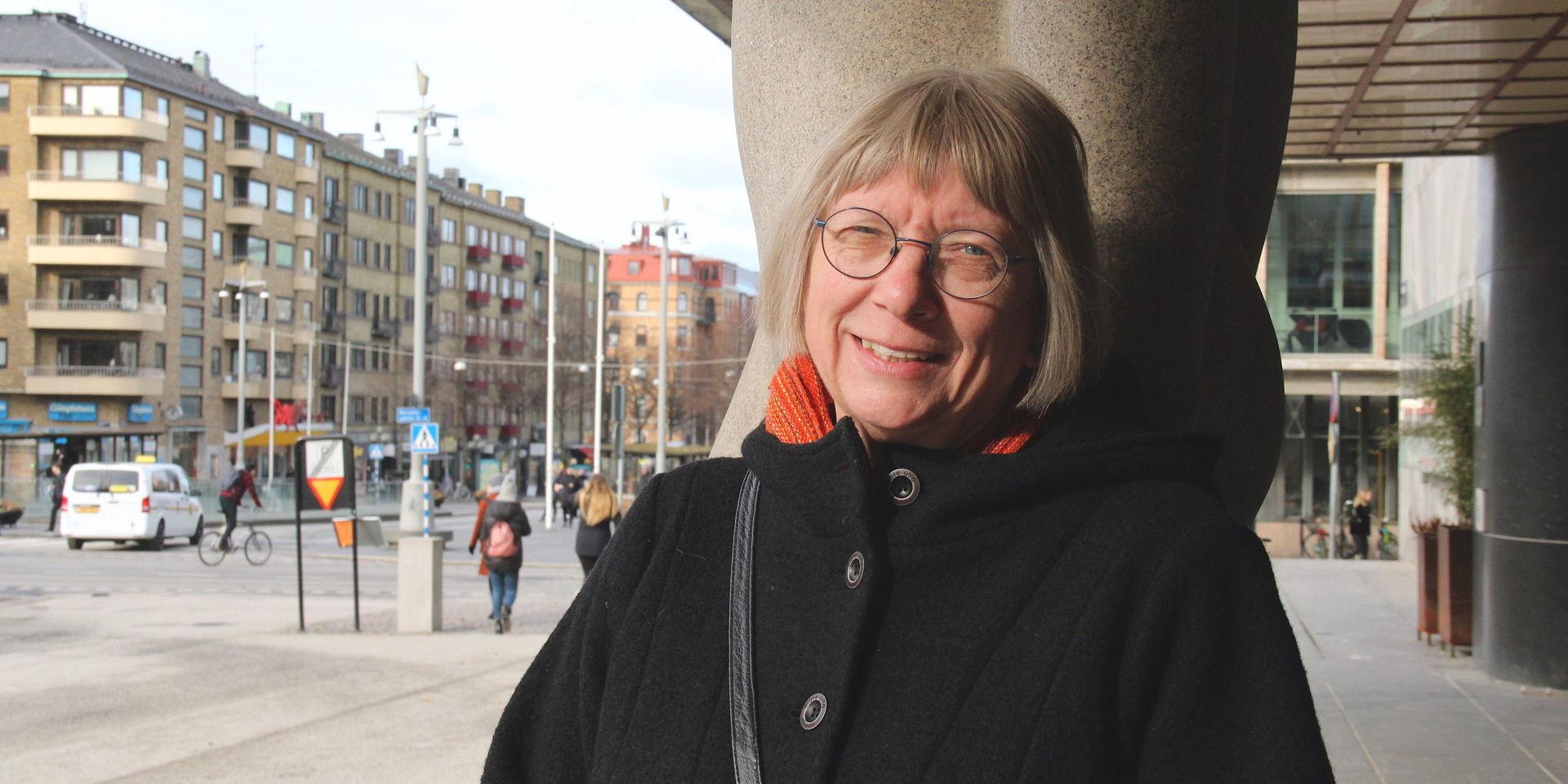 Maria Olsson har varit föreståndare och kurator på Minna-mottagningen i 30 år, men nu går hon i pension. &quot;Fortfarande upplever kvinnor en skam i det ensamma mödraskapet&quot;, konstaterar hon.