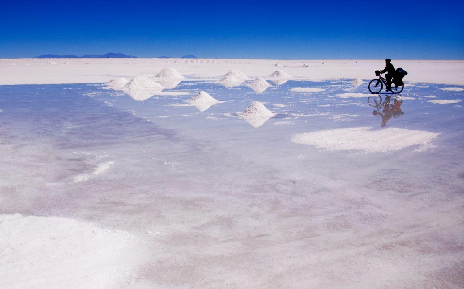 Salar de Uyuni är världens största saltöken och ligger i södra Bolivia nära gränsen till Chile. Bild: Hanna Mi Jakobson