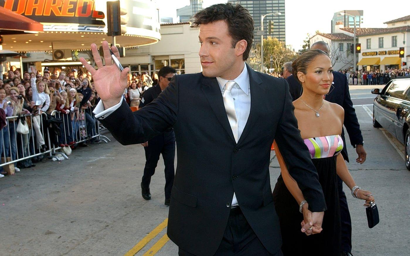 Ben Affleck och Jennifer Lopez var ett av Hollywoods mest bevakade par under 00-talet. Här på premiären av Afflecks film ”Daredevil”.