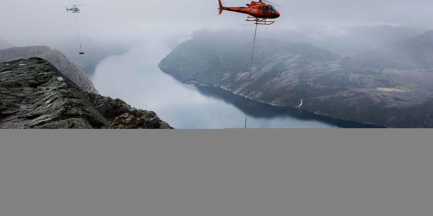 Stunt till nästa "Mission Impossible"-film spelas in på Preikestolen, 604 meter över Lysefjorden.