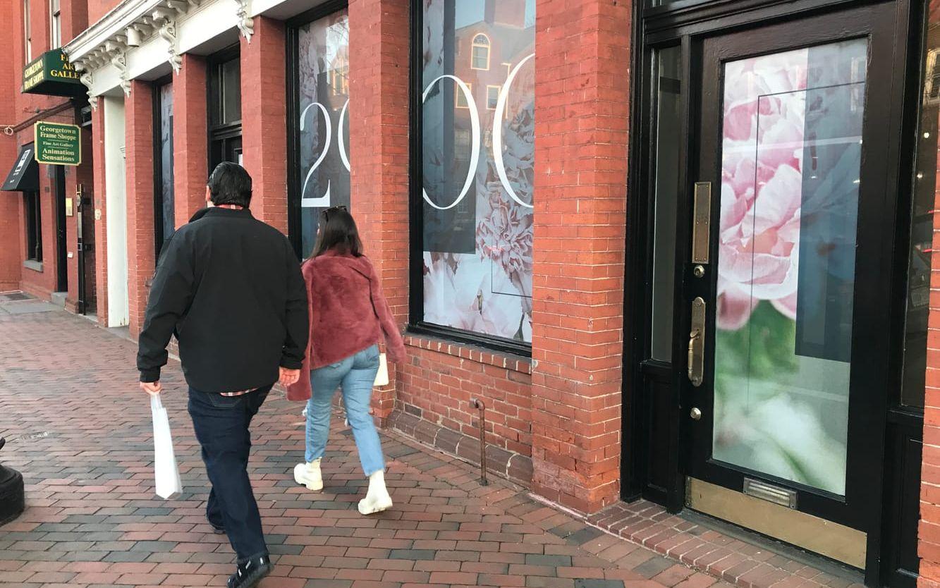 Stängda affärer och restauranger har förändrat stadsbilden i Washington. Återhämtningen sker långsamt efter pandemin. Bild: Britt Marie Mattsson 