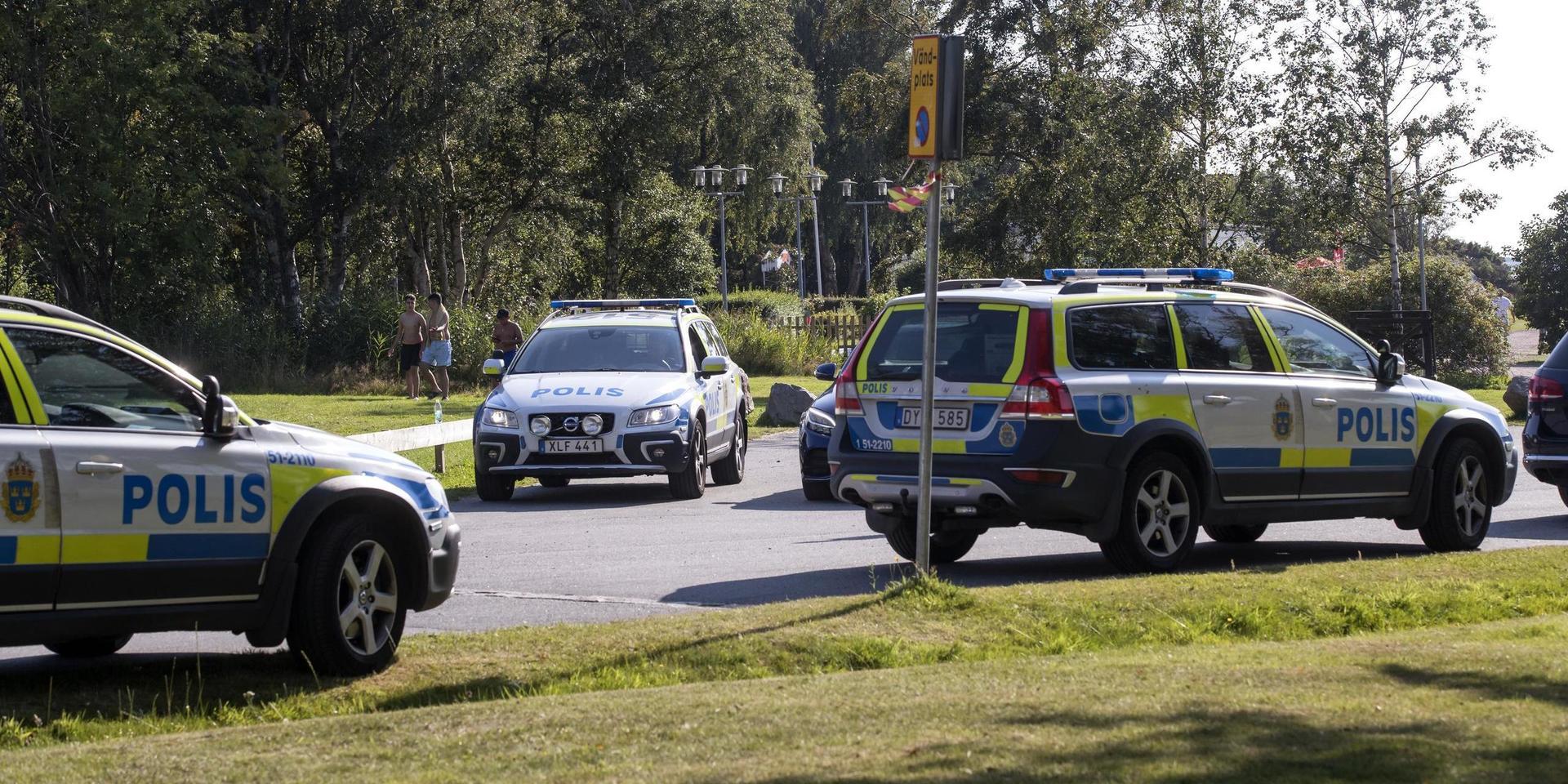 Polisen var på plats vid Askimsbadet på måndagen efter ha larmats om buskörning med jetski.