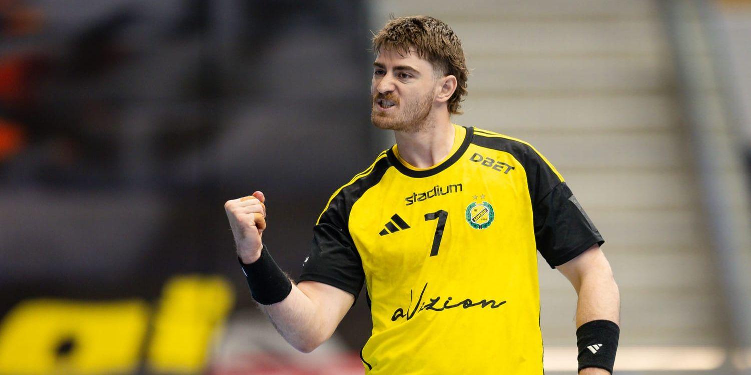 Sävehofs spelare Tom Poyet knyter näven.