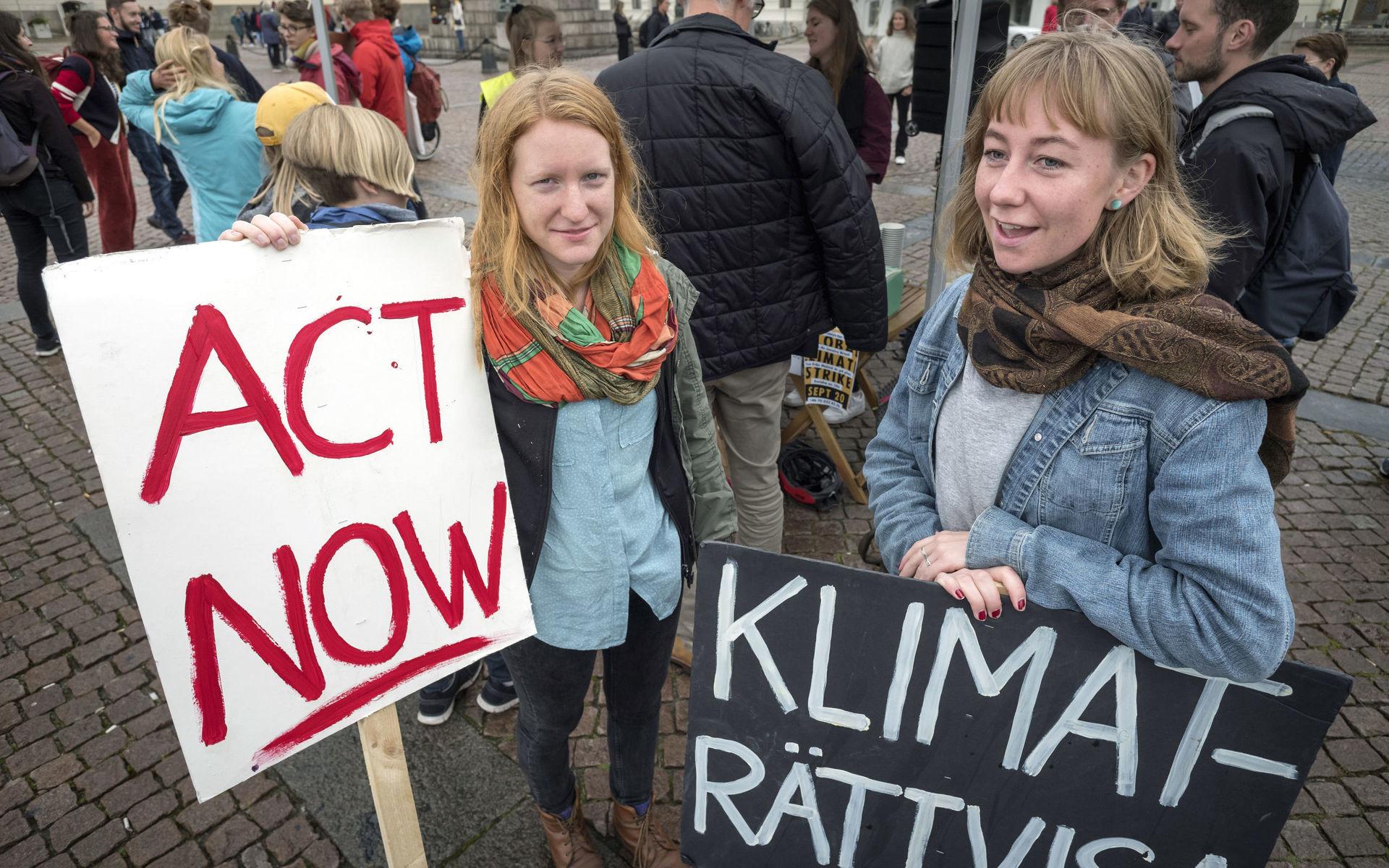 Agera nu! Julia Jochim och Johanna Sandberg efterlyser klimaträttvisa.