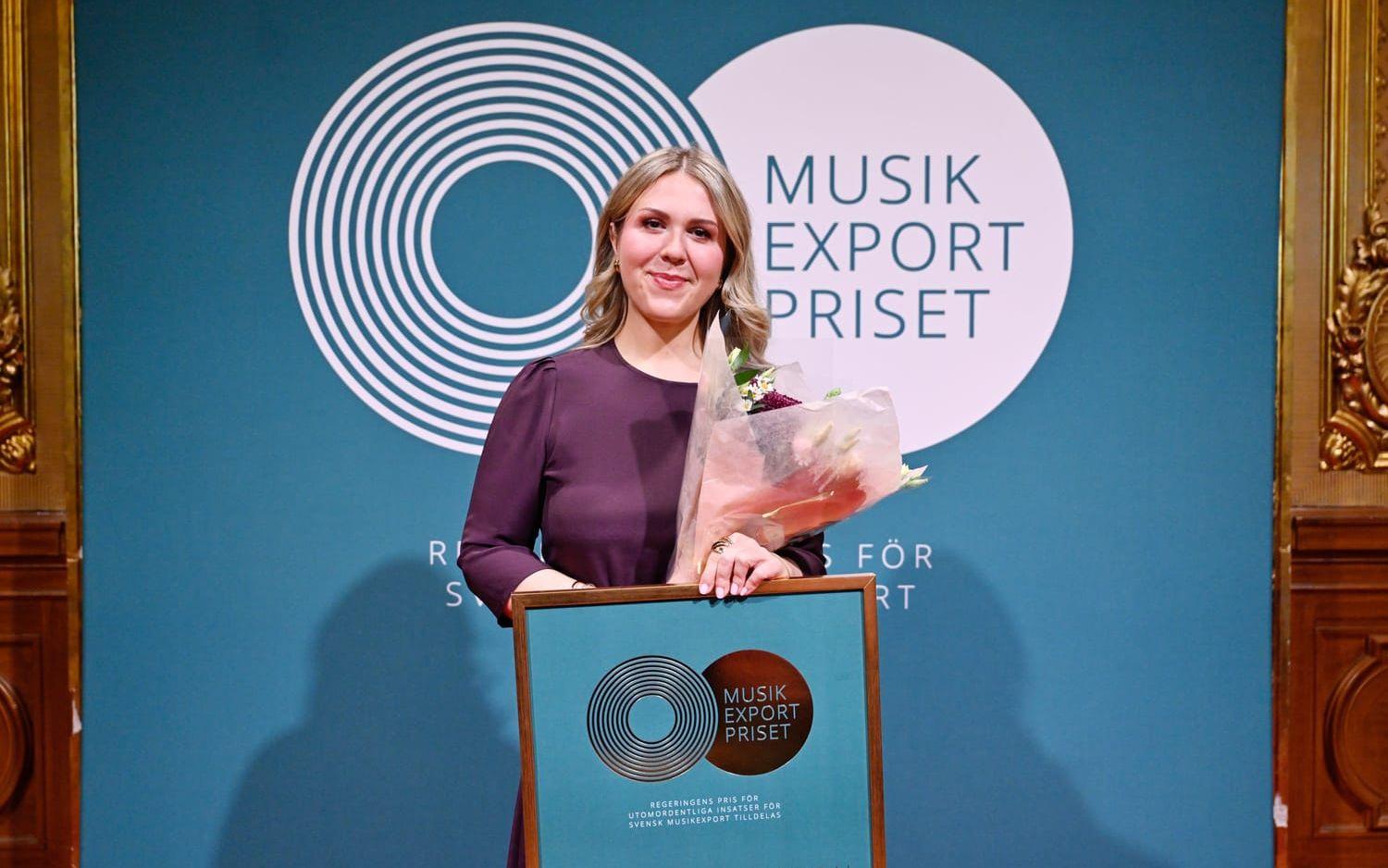 Operasångerskan Christina Nilsson mottar regeringens musikexportpris på Kungliga Operan i Stockholm. 