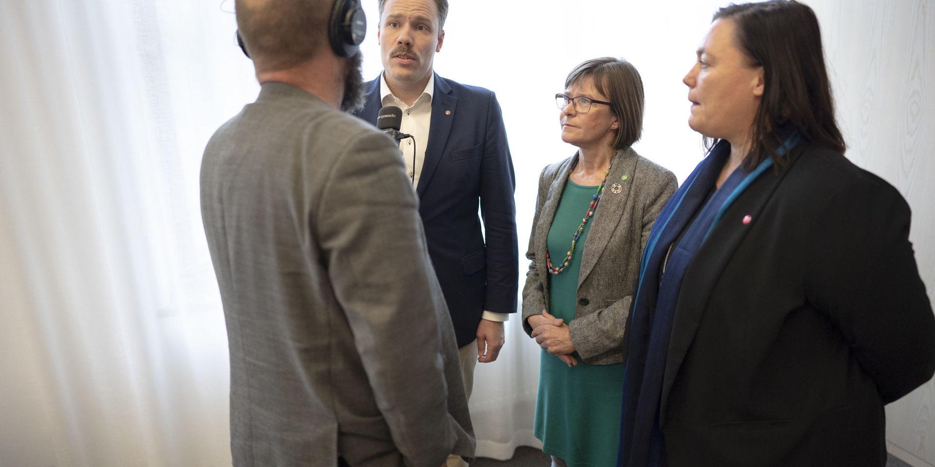 Daniel Bermar (V), Karin Pleijel (MP) och Stina Svensson (FI) presenterade på tisdagen satsningar ur den kommande rödgrönrosa budgeten.