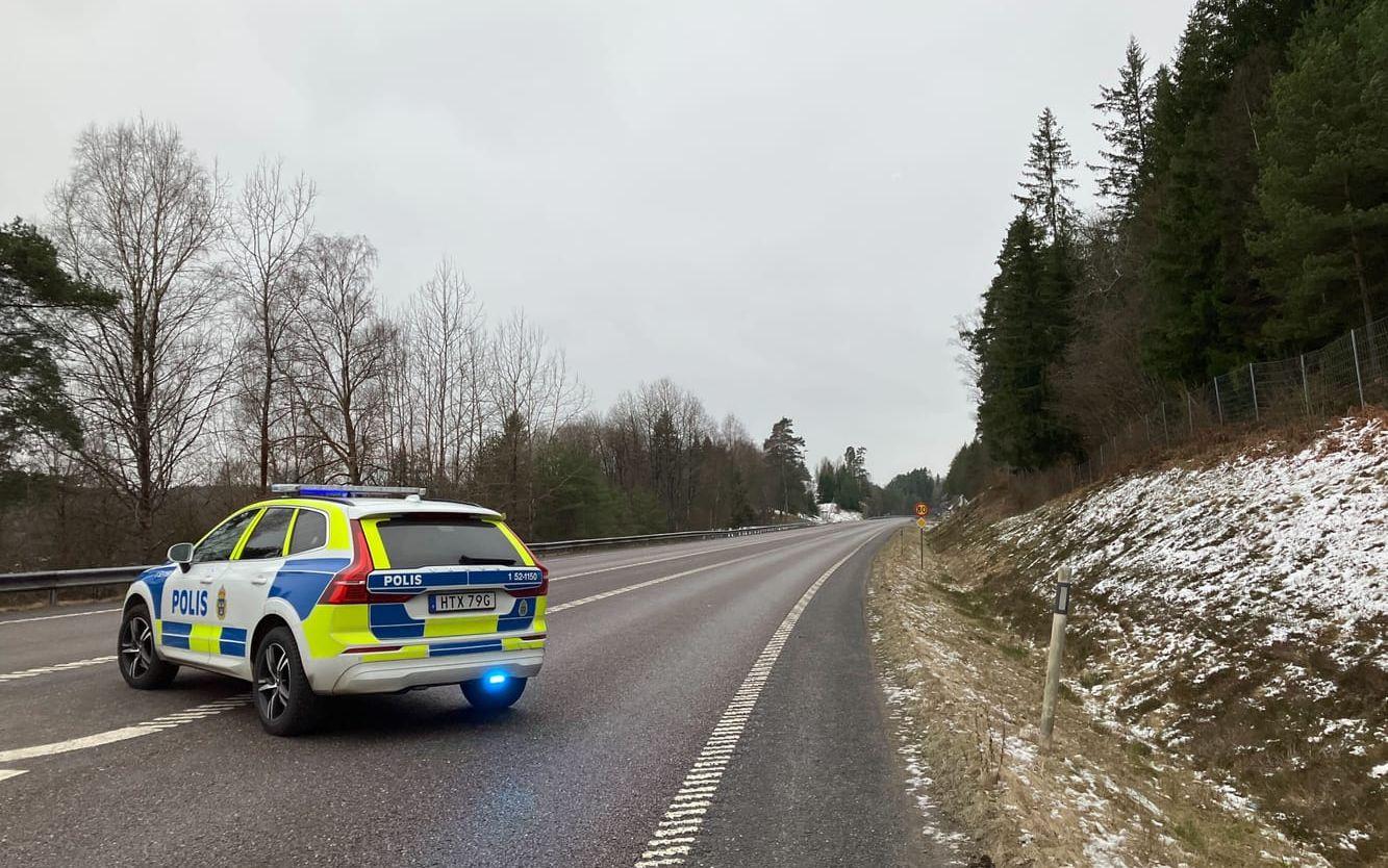 Riksväg 41 var  avstängd efter en allvarlig olycka norr om Fritsla under flera timmar på tisdagen.