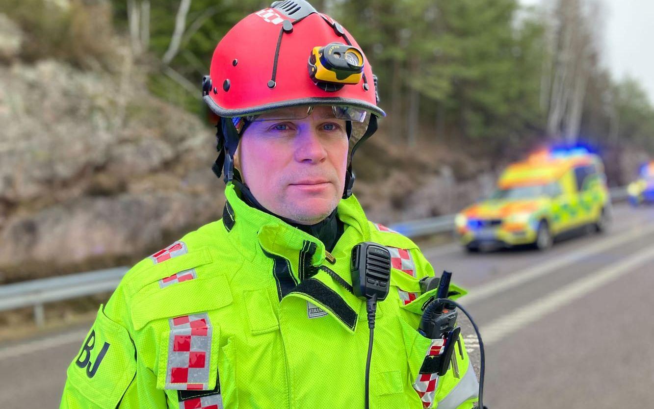 Björn Christoffersson är räddningsledare på plats vid olyckan. Han berättade att det var ett komplicerat arbete på platsen.