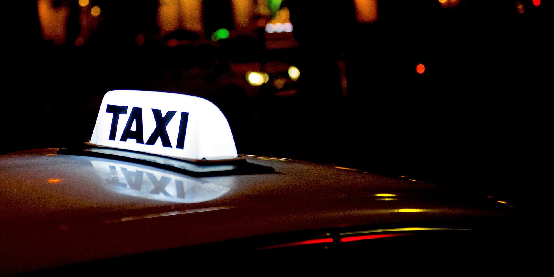 17 taxiförare fick anmärkning vid polisens kontroll runt om i Göteborg.