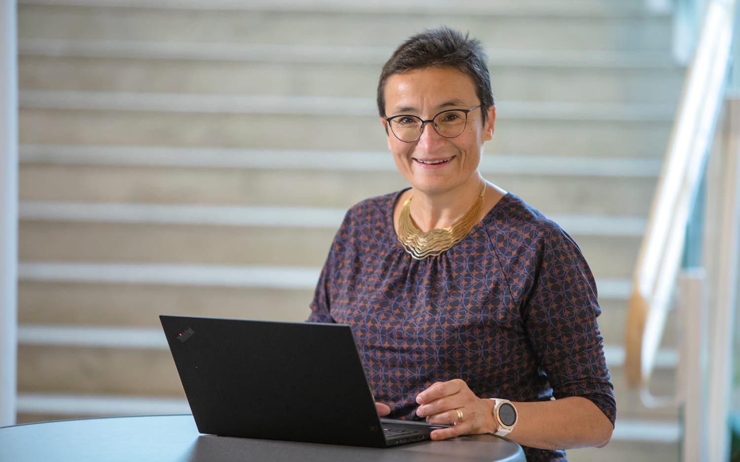 "Tekniken är inte skapad för att avgöra vad som är sant eller falskt", säger Virginia Dignum, professor vid Institutionen för datavetenskap, Umeå universitet.  