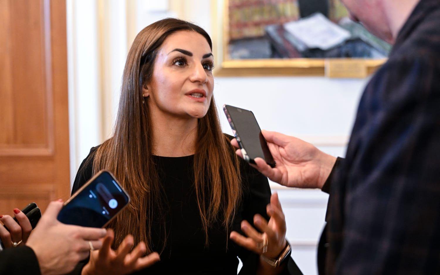 Parisa Liljestrand (M) blir kulturminister i Ulf Kristerssons regering. Hon har tidigare varit kommunalpolitiker i Vallentuna.