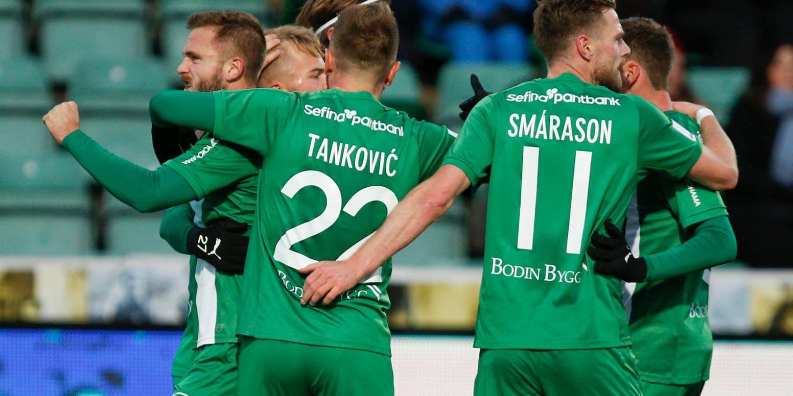 Hammarbyspelare jublar efter Sander Svendsens 1–1-mål.