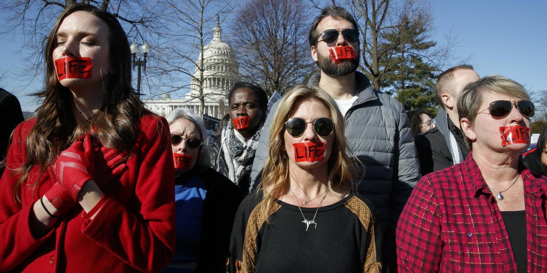 Abortmotståndare vid en protest utanför USA:s högsta domstol i fjol.