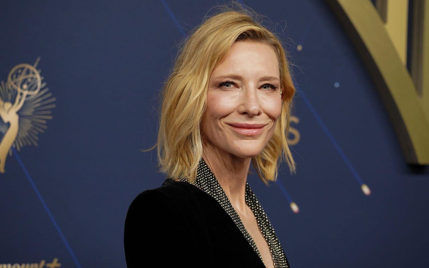 Cate Blanchett porträtterar Martha Stewart. 