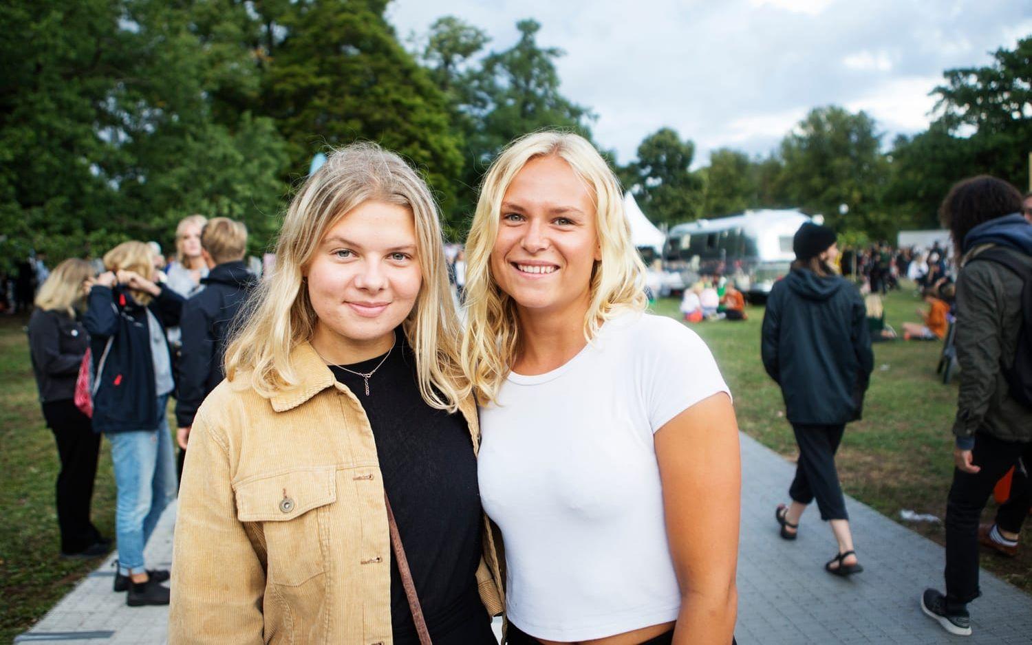 Vännerna Tova Andersson och Klara Eklund hade fått biljetter via programmet Share out west och hade bara fyra timmar på sig att njuta av festivalen.