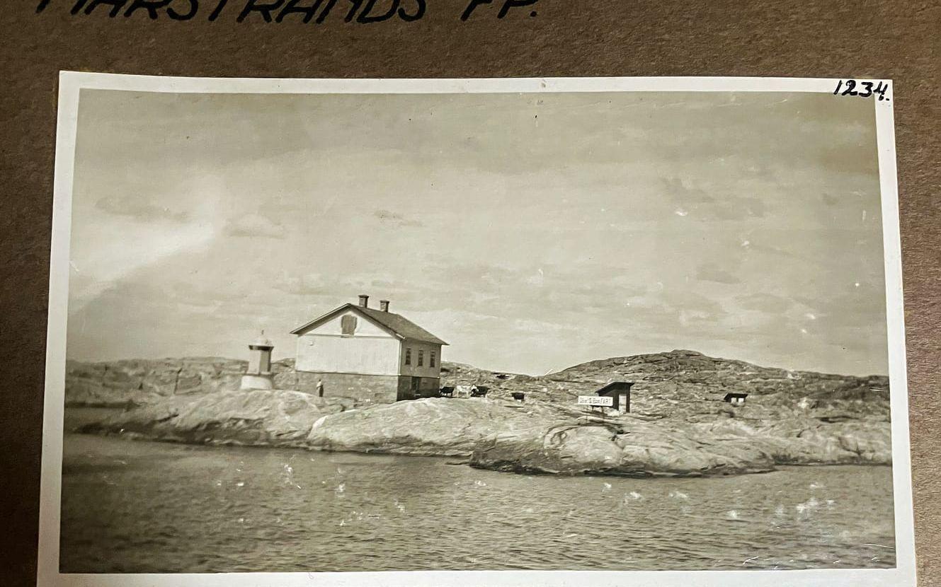Marstrands inseglingsfyr som den såg ut två år efter minsprängningen. (”1925”)Bild Sjöfartsverket