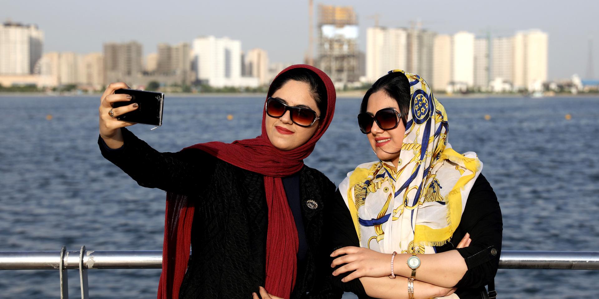 Regeringen i Iran planerar att använda sig av ansiktsigenkänning i kollektivtrafiken för att säkerställa att kvinnor täcker sig enligt de nya hijab-föreskrifterna. Arkivbild.