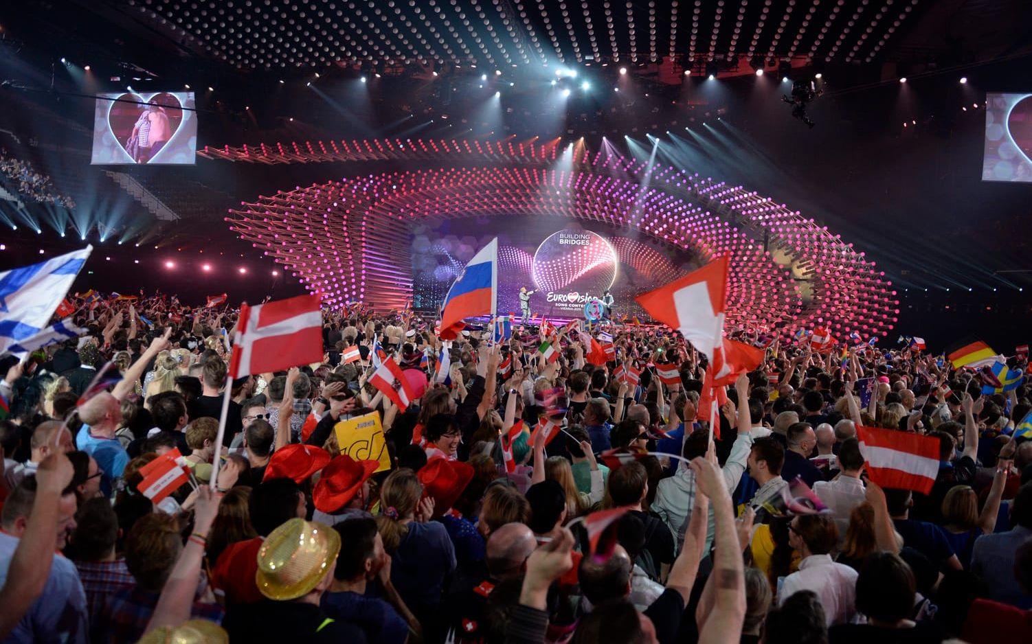 Eurovision Song Contest avgörs i Wiener Stadthalle i Wien. Bild från 2015, då tävlingen senast avgjordes i arenan – med Sverige som vinnare.
